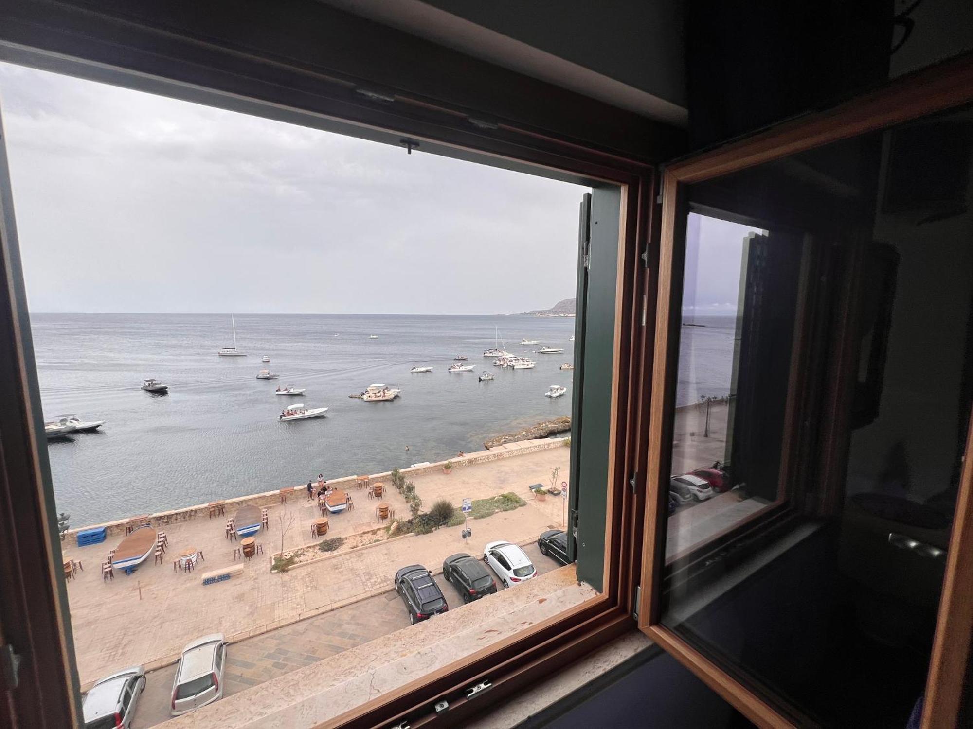 Attico Vista Mare Trapani Apartamento Exterior foto